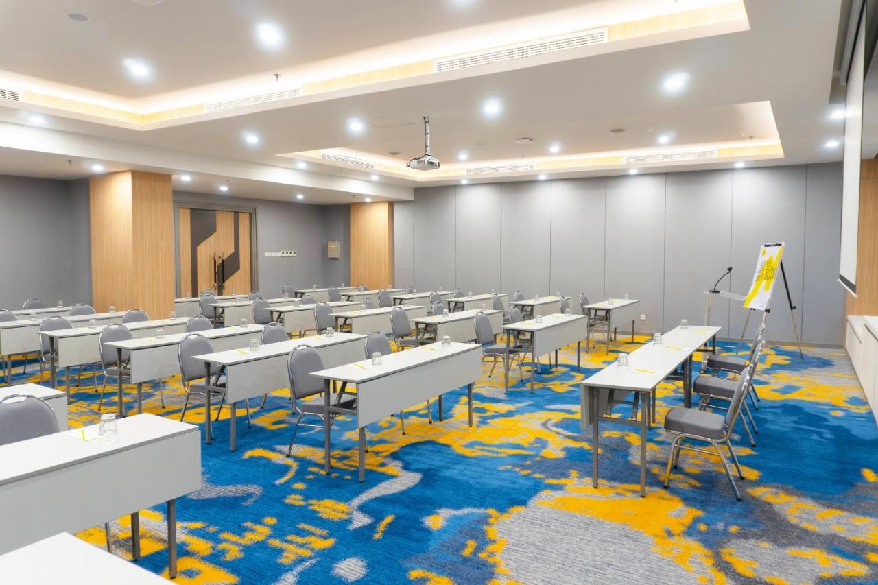 Yello Hotel Jambi Palmerah Buitenkant foto