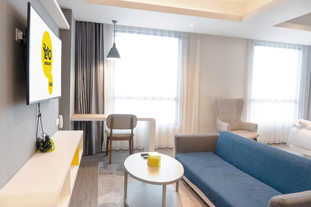 Yello Hotel Jambi Palmerah Buitenkant foto